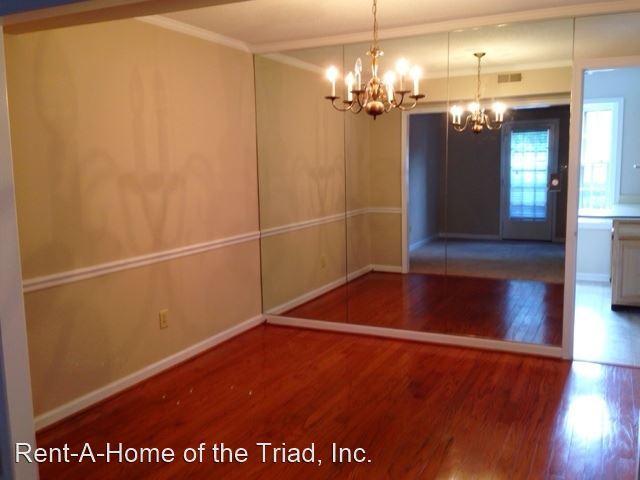 Building Photo - 3 br, 2.5 bath House - 4847-B Tower Road