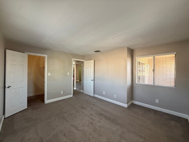 Building Photo - 4354 N 82nd St