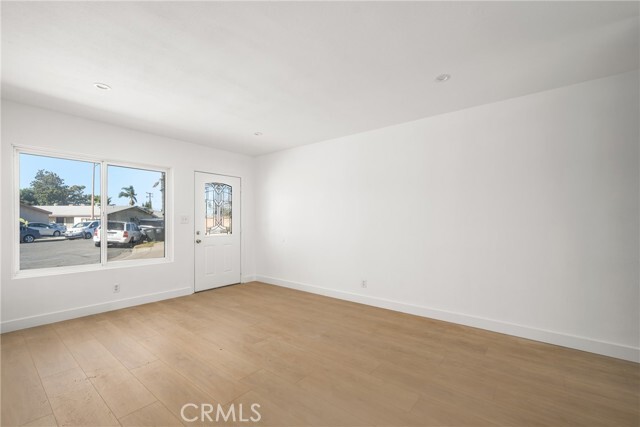 Building Photo - 335 S Wayfield St
