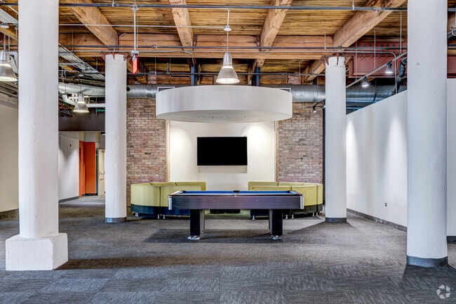 Salón - Letterman Chicago