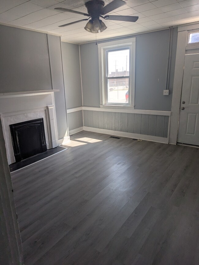 Living Room - 211 Short St
