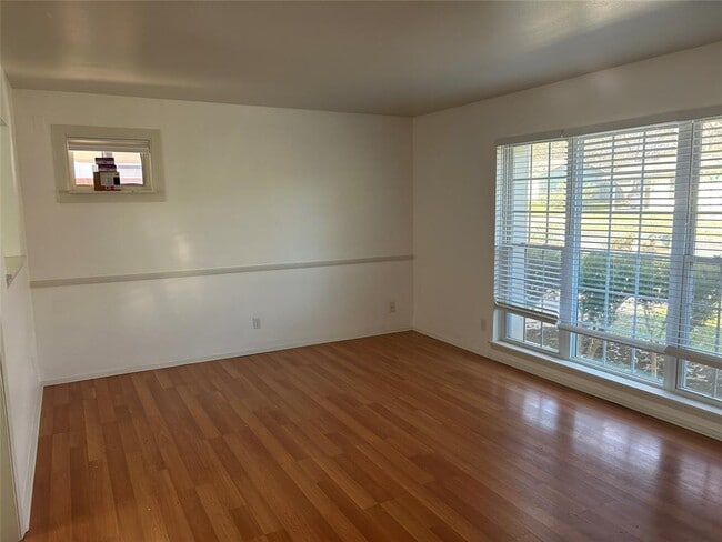 Building Photo - 5301 Ravensdale Ln