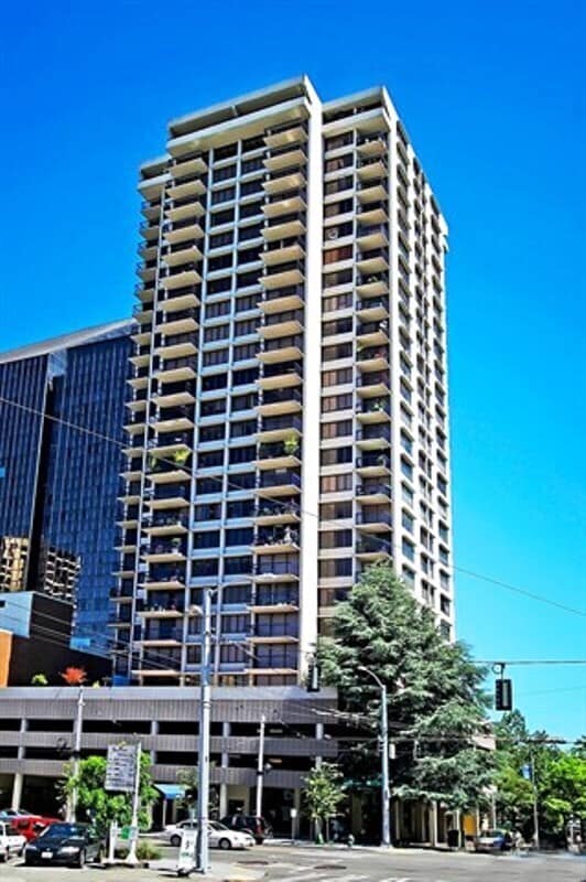 Building Photo - 2100 3rd Ave
