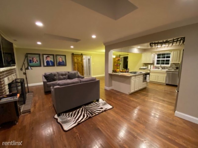 Building Photo - 4 br, 2 bath House - 3951 S Lindbergh Blvd