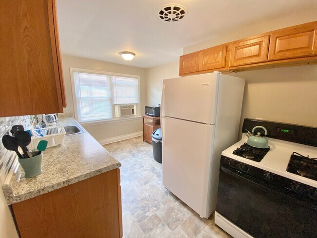 Foto del edificio - 3698 Washington Blvd