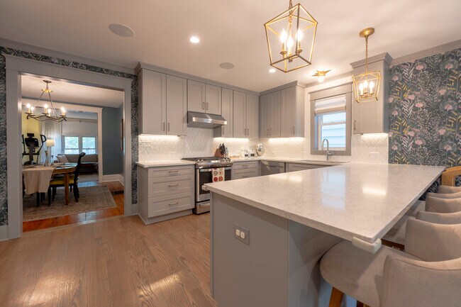 Foto del edificio - 2156 W Cuyler Ave