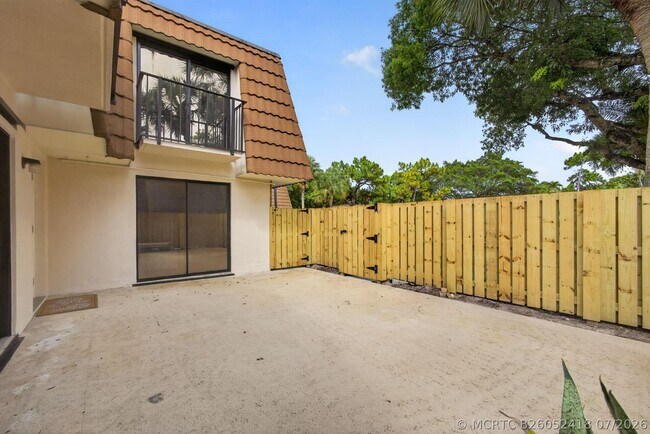 Foto del edificio - 183 Charter Way