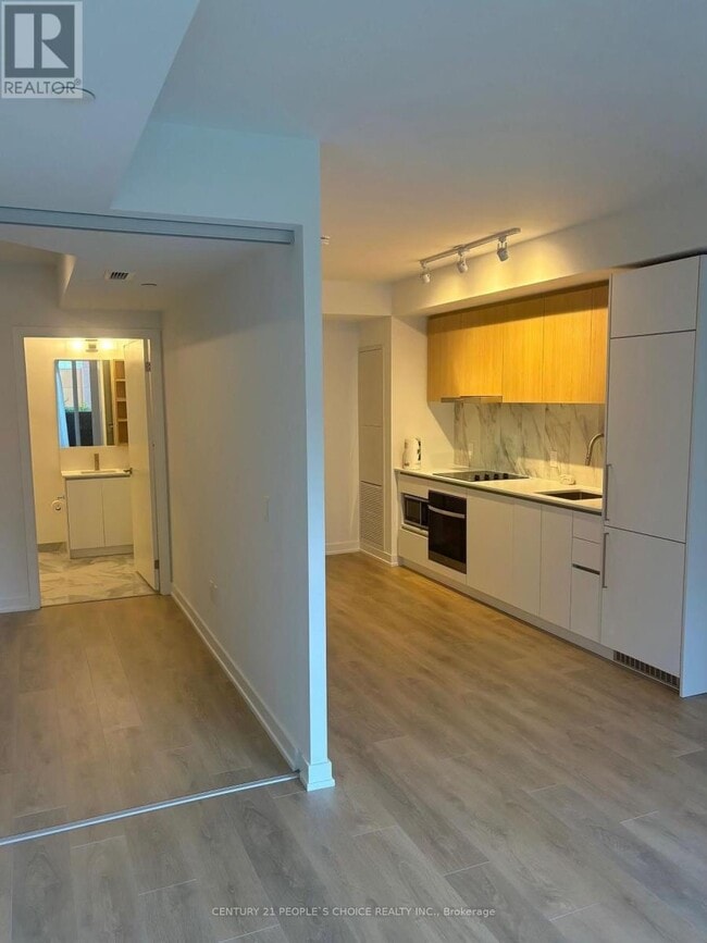 Building Photo - 1100 Sheppard Ave W