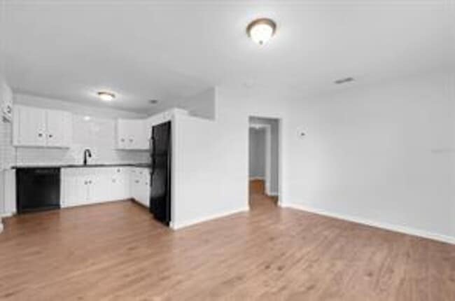 Foto del edificio - NEWLY RENOVATED 3 BEDROOM, 2 BATH HOME - S...