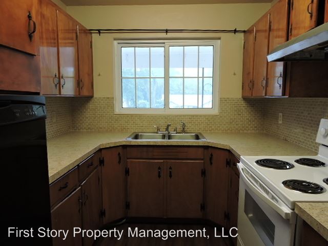 Building Photo - 908 Oak Knoll Ave