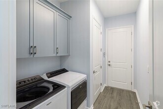 Building Photo - 7202 Saona CT