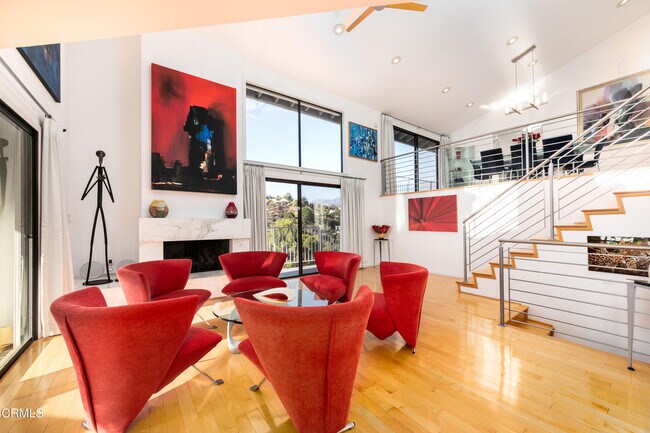 Building Photo - 363 Patrician Way