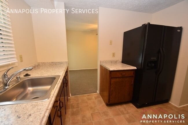 Building Photo - 1604 Revell Downs Dr