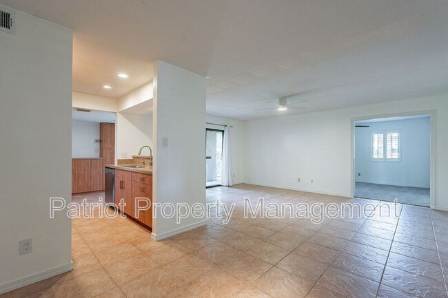 Foto del edificio - 9340 N 92nd St