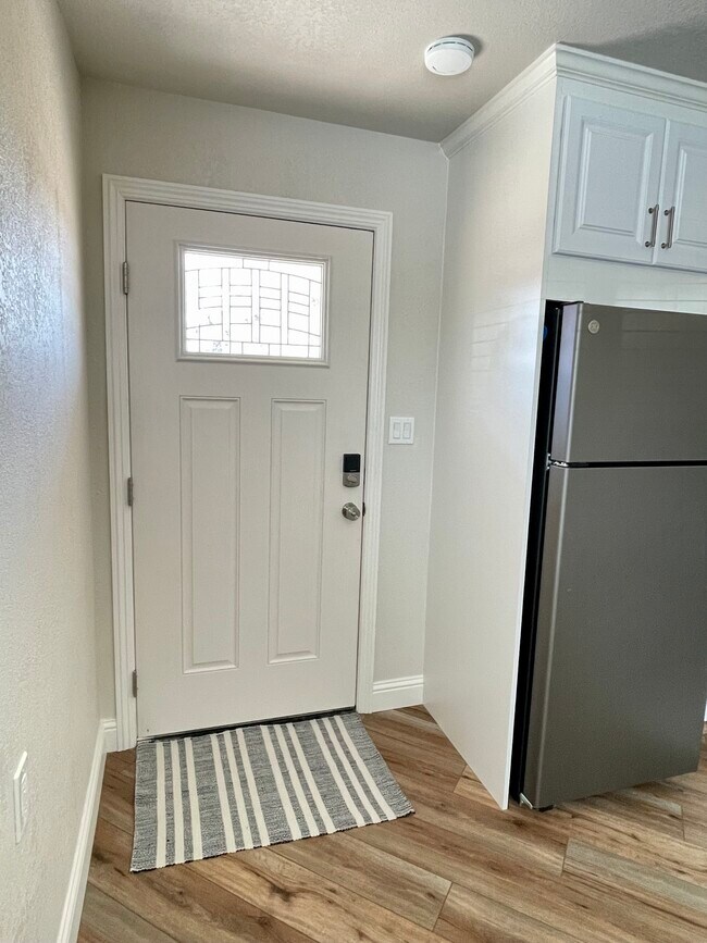 Interior front door - 8803 N Thompson Ave