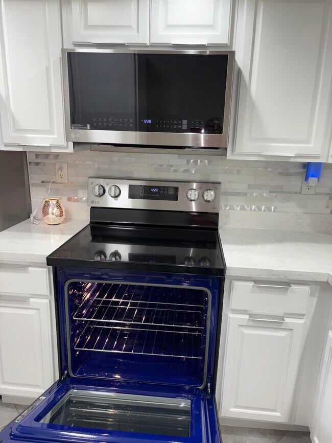 Foto del edificio - 7233 Ashmont Cir