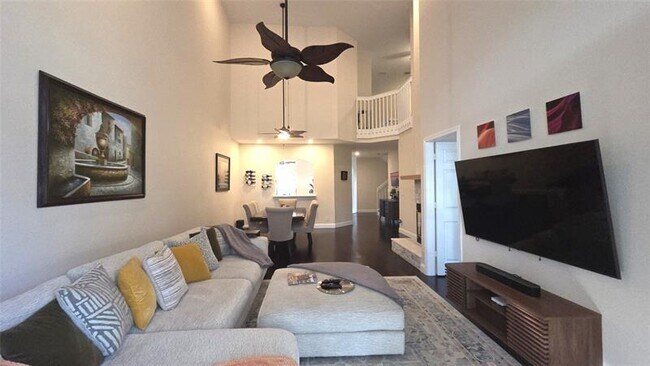 Building Photo - 504 W Palm Aire Dr
