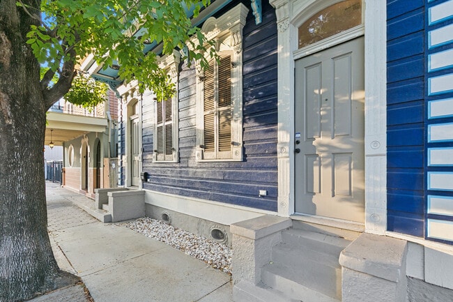 Building Photo - 2337 N Rampart St