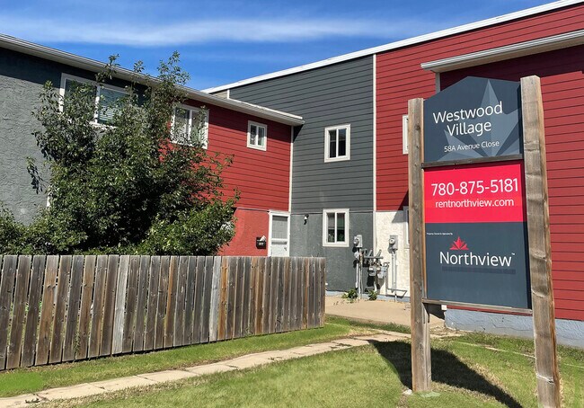 Photo du bâtiment - Westwood Village