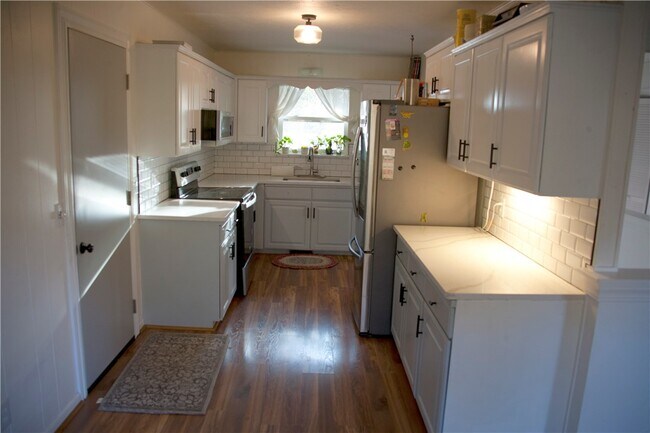 Building Photo - 34 Basore Dr