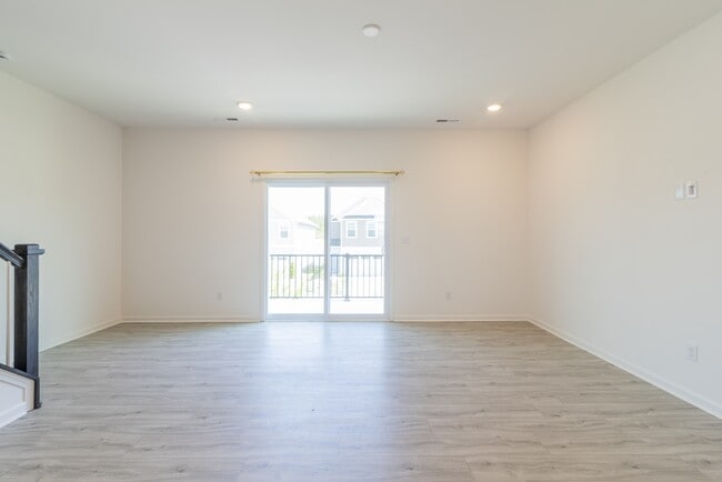 Foto del edificio - 15010 Scoter St