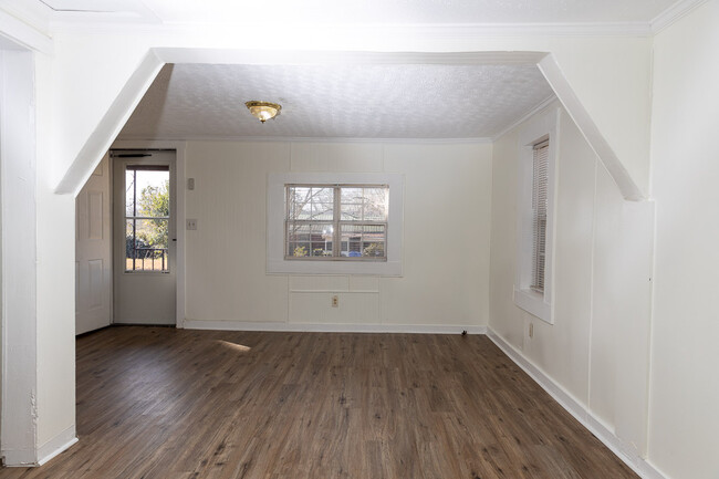 Building Photo - 2107 Brown St