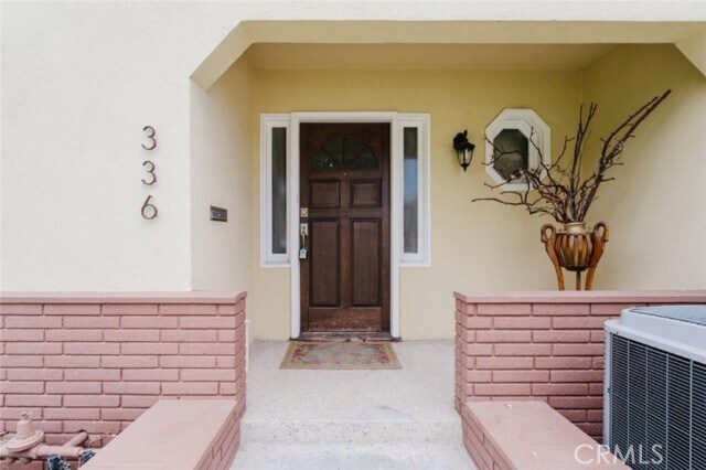 Foto del edificio - 336 W Lexington Dr