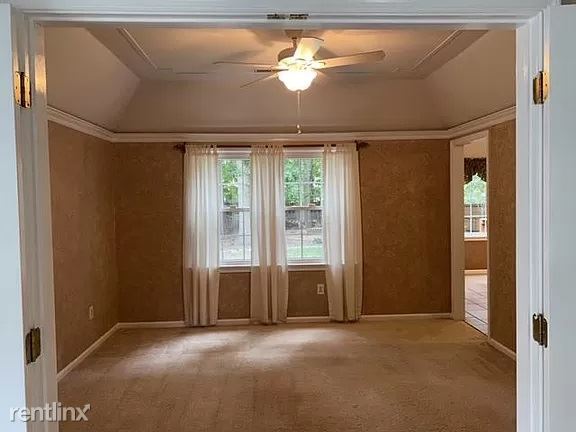 Foto del edificio - 4 br, 2.5 bath House - 300 Peachtree Ln