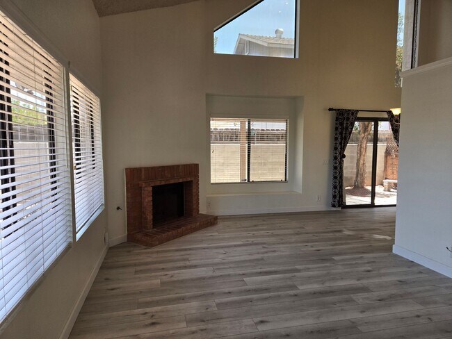 Building Photo - 1532 Granite Hills Dr