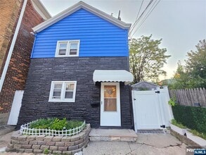 Building Photo - 35 Gaston Ave