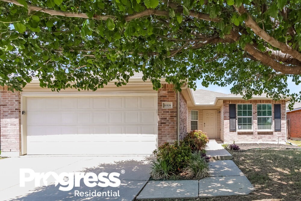 16508 Cowboy Trail, Justin, TX 76247 House for Rent in Justin, TX