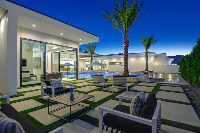 Building Photo - 2 Bravo Ct.