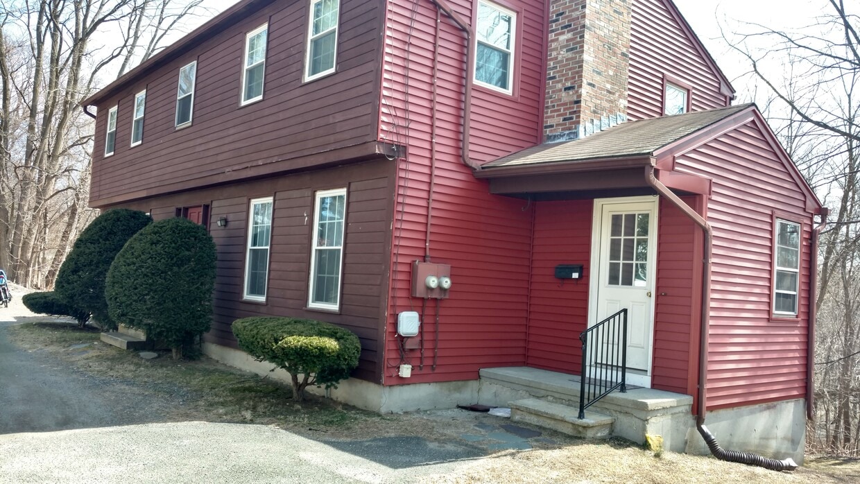 36 Hampden St, Northampton, MA 01060 Townhome Rentals in Northampton