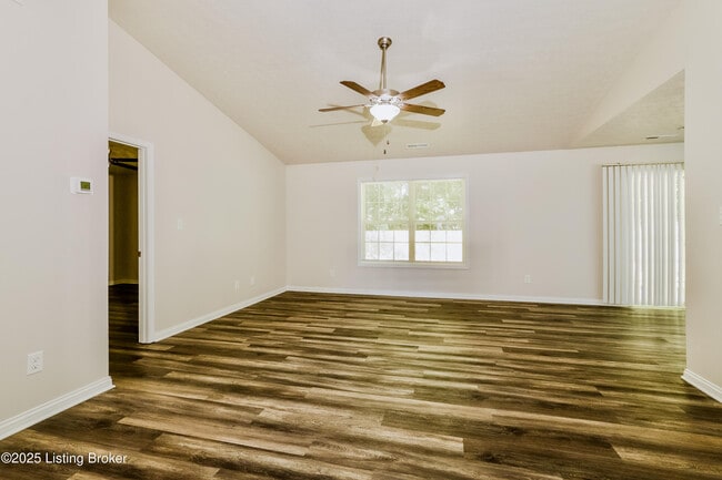 Foto del edificio - 7116 Blue Stream Ct