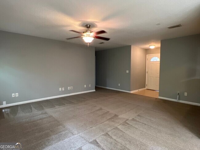 Foto del edificio - 118 Creekwood Cir