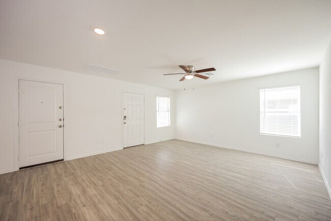 Building Photo - 6631 Morgan Cp