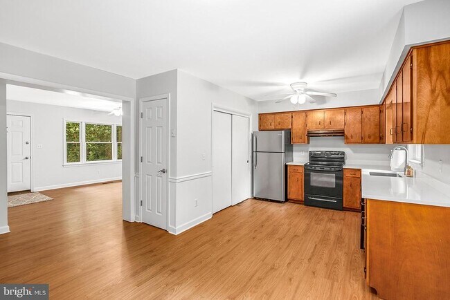 Foto del edificio - 25893 Royal Oak Rd