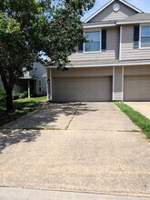 Building Photo - 17138 Oakwood Chase Dr