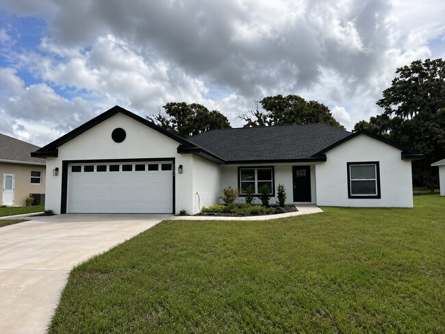 Building Photo - 7335 SE 26th Dr