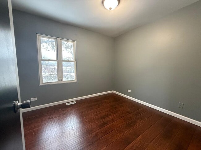 Foto del edificio - 7609 Bristol Ln