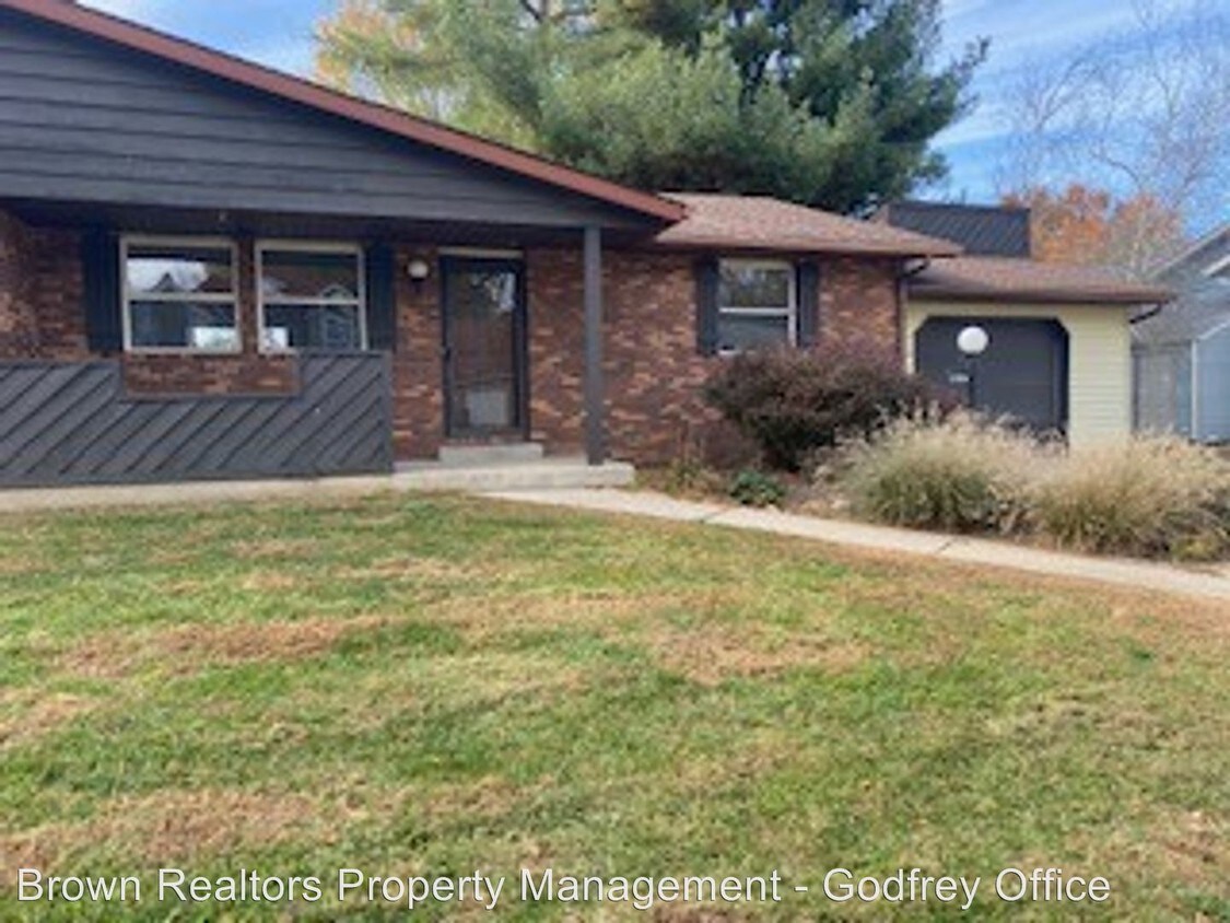 Primary Photo - 1800 Muny Vista Dr