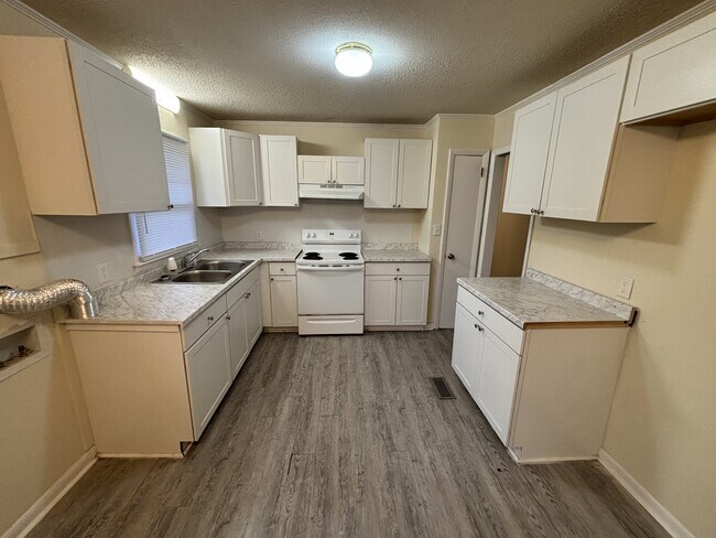 Foto del edificio - 280 E Main St