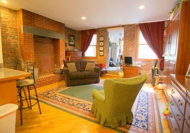 Building Photo - 448 Jersey Ave