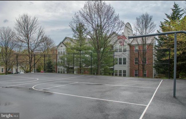 Foto del edificio - 25910 Ridge Manor Dr