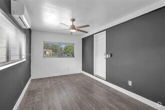 Building Photo - 14600 NW 11th Ct