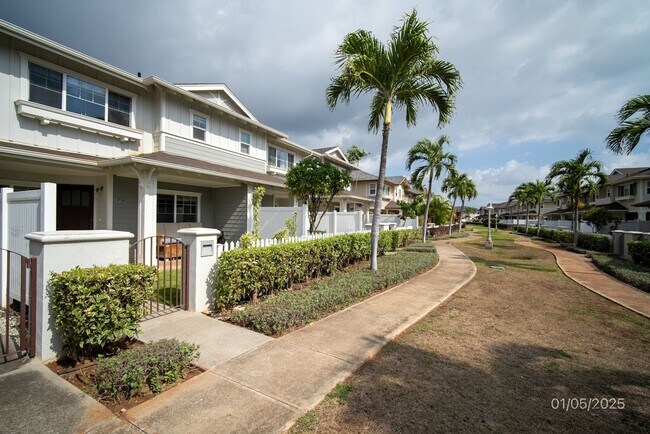 Foto del edificio - $3500 /3 Bed /2.5 Bath in Spinnaker Place Townhomes at Ocean Pointe