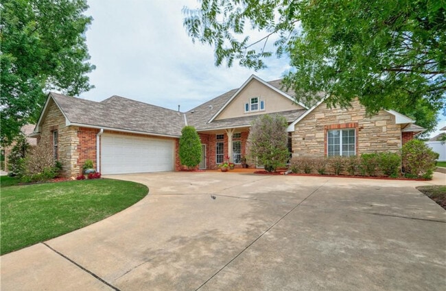 Building Photo - 16512 Village Garden Dr