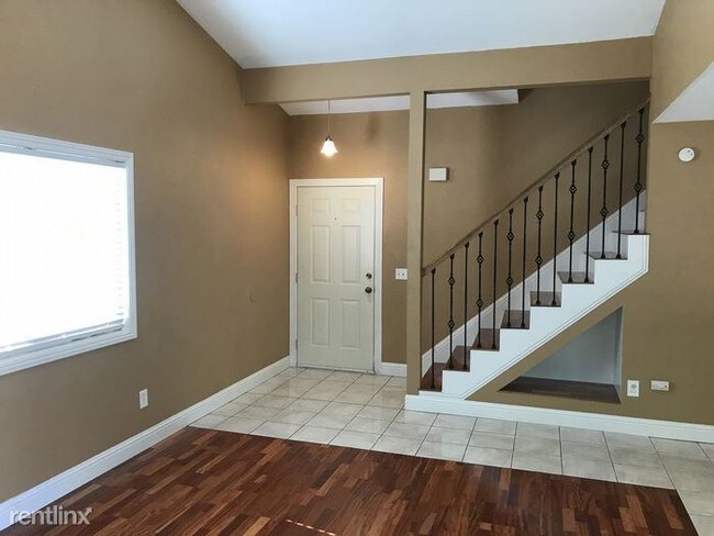 Building Photo - 3 br, 2.5 bath House - 2291 Truckee Dr