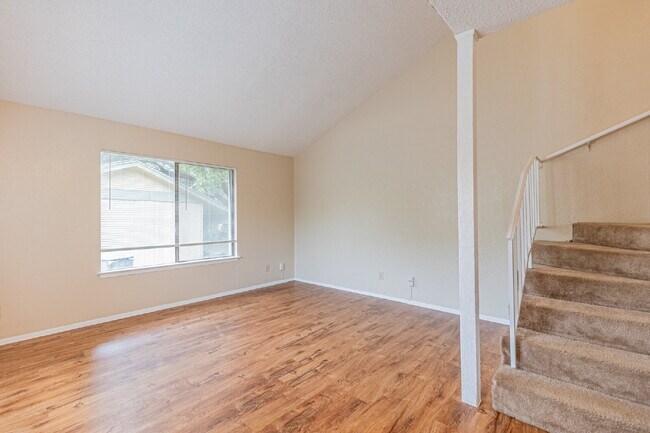 Building Photo - 9524 Quail Village Ln