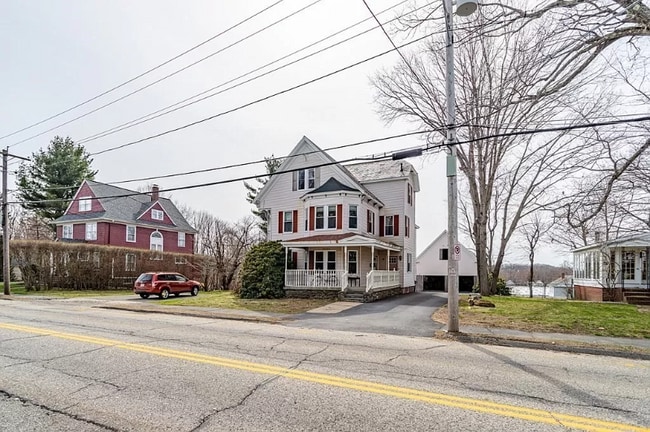 Building Photo - 315 Elm St